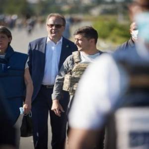 Зеленский позвонил Путину