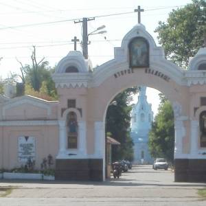 Вандалы похитили могильные кресты на кладбище в Одессе