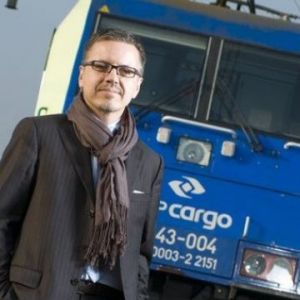 Глава "Укрзализныци" подал в отставку