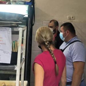 В Одессе 6 человек отравились морепродуктами в ресторане