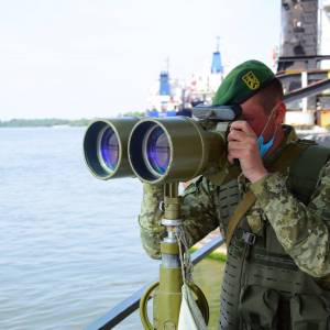 Измаильский пограничник вместе с другим очевидцем спас тонущую женщину на Дунае