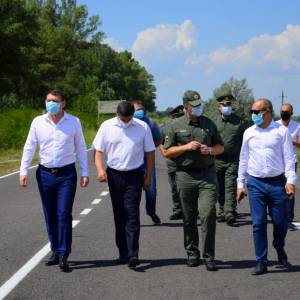 Первый день работы паромной переправы "Орловка-Исакча" проинспетировали губернатор, пограничники и руководство Измаила