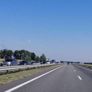 Украинцы массово едут на отдых: трасса Киев – Одесса стоит в пробках