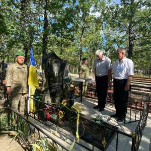 В День памяти защитников Украины в Измаиле почтили память капитана Александра Светличного. ФОТО - Город 24