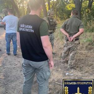 В Одесской области поймали военного, который торговал боеприпасами