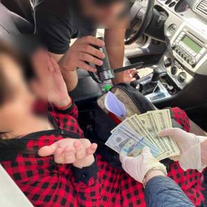 Служащую сельсовета из Измаильского района будут судить за взятку