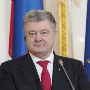 Состояние Петра Порошенко, который болеет COVID-19, ухудшилось