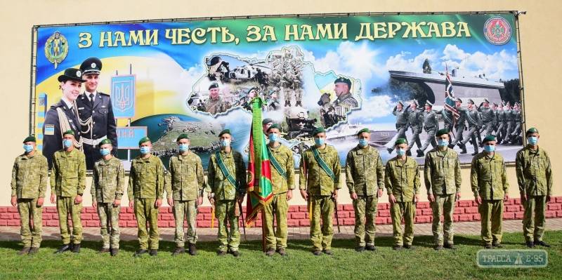 Десять лучших военнослужащих срочной службы Измаильского погранотряда ушли в запас Десять лучших военнослужащих срочной службы Измаильского погранотряда ушли в запас