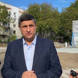 В Измаиле продолжается благоустройство города: ремонтируются  внутридворовые проезды, дороги, детские площадки (ФОТО, ВИДЕО) - Город 24