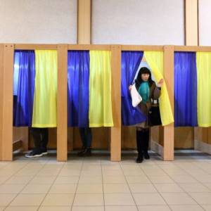 Сегодня в Украине "день тишины" перед местными выборами