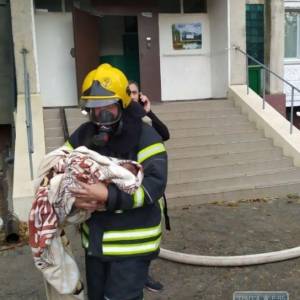 Пожарные спасли младенца в Одесской области