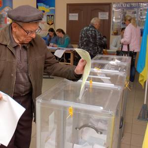 В Одесский облсовет могут попасть от пяти до семи партий