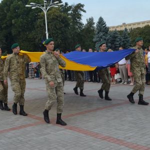 Старт официальным праздникам дан: в Измаиле отмечают День Государственного Флага