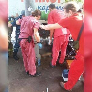 В Одессе трамвай отрезал девушке обе ноги (ФОТО)