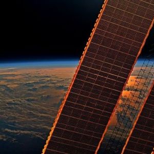 По углам. Экипаж МКС спрятался в укрытии от вспышки на Солнце