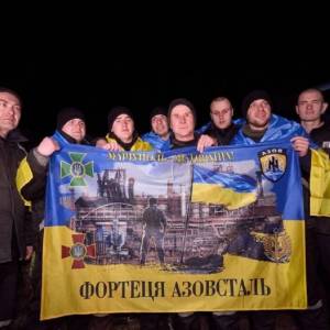 Україна повернула додому ще 100 полонених