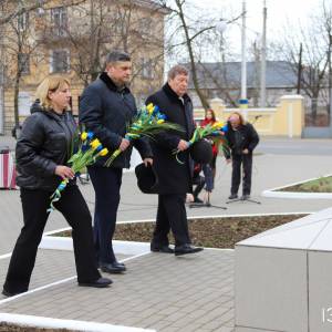 Ізмаїл в День Героїв Небесної Сотні покладав квіти на згадку про героїв