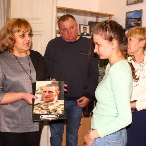 На виставці «Нескорені війною»