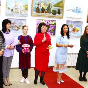 Весна і жінка - між собою схожі - обидві випромінюють тепло