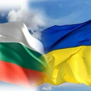 Болгарія відправила в Україну 100 БТРів