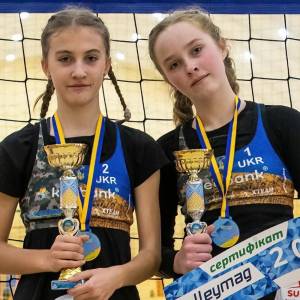 Юні спортсменки з Чорноморська завоювали золото чемпіонату України з пляжного волейболу