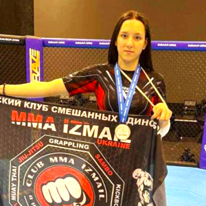 Спортсменка з Ізмаїла Діана Пойда отримала срібну медаль на чемпіонаті Європи з ММА
