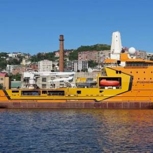 На росії палав сучасний криголам «Катерина Великая»