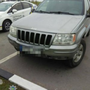 Под Ровно остановили джип с наркотиками и оружием, за рулем которого сидел 9-летний мальчик