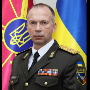 Головком Сирський заявив про серйозне загострення на фронті: що це означає