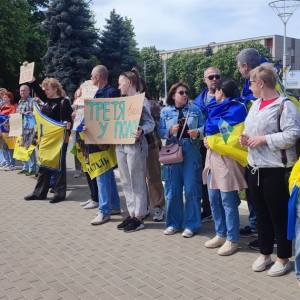 Ізмаїл закликав не мовчати: мирна акція на підтримку військовополонених об’єднала сотні городян