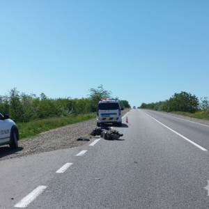 На Одещині зіткнулися мопед і мікроавтобус: 18-річний хлопець в реанімації