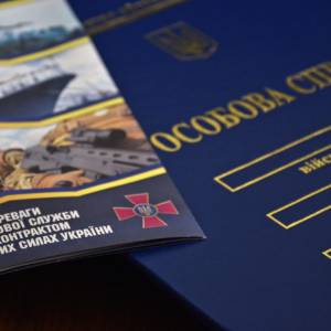У Міноборони відповіли, чи потрібно 17-річним українцям з-за кордону їхати в ТЦК