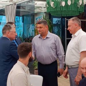 У Ізмаїлі в Молітовному сніданку прийняв участь експредставник Держдепартаменту США з питань України Курт Волкер