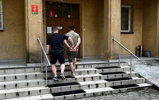 У Польщі жорстоко побили 17-річного українця: постраждалий втратив палець У Польщі жорстоко побили 17-річного українця: постраждалий втратив палець