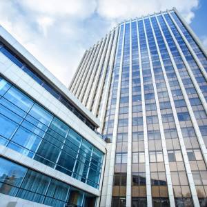 Уряд України підвищив оклади співробітникам податкової вдвічі