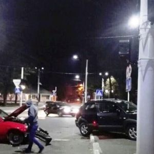 Ночное ДТП в Измаиле: два разбитых авто (ФОТО)