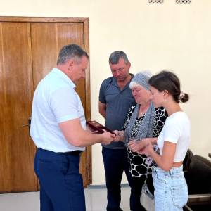 В Ізмаїлі родині загиблого на фронті прикордонника вручили його нагороди