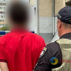 Одесит намагався грішми підпалити церкву: купюри згасли і пожежу влаштувати не вдалося