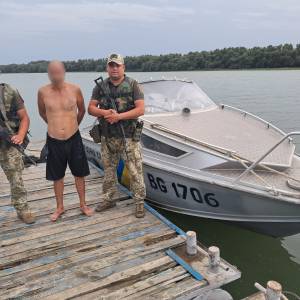 Пірнув із морвокзалу: житель Ізмаїла намагався перепливти кордон