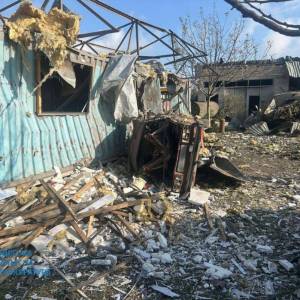 Нічна атака дронів: постраждала одна людина, уламки впали на житлові квартали Одеси