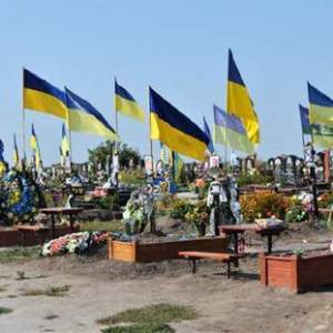 Катафалків бракує, гроші вимагають: проблеми з похованням військових в Одесі набирають обертів