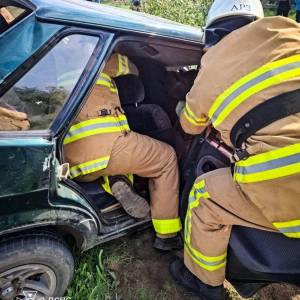 В Ізмаїлі літнього чоловіка затисло в автомобілі
