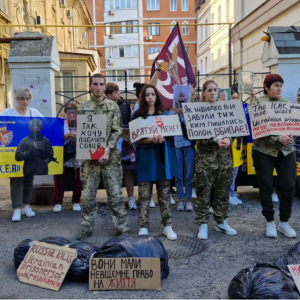 В Одесі родичі полонених пікетували Червоний Хрест