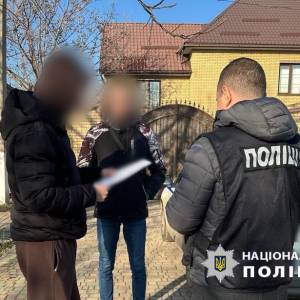 Хакер з Одеської області намагався продати дані сотні тисяч українців