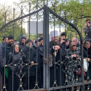 Конфлікт у Архангело-Михайлівському соборі: 14 постраждалих, 12 госпіталізовано