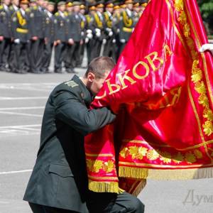 Військові виші Одеси спішно евакуюють в інші області через підготовку ударів ворога: співробітники кажуть, що їм доведеться жити в голому полі