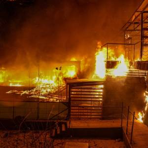 В Одесі горів популярний нічний клуб: рятувальники гасили вогонь понад три години