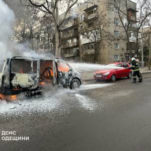 В Ізмаїлі вдень згорів автомобіль