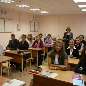 Николаевским старшеклассницам раздавали брошюры с правилами для девушек легкого поведения
