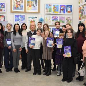 Про урочисте нагородження учасників виставки дитячих робіт «О, спорт – ти Мир»